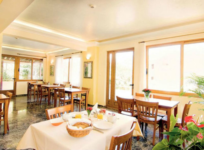 Stoupa Hotel, Restaurant (1)