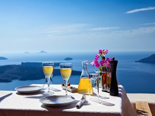 Dining in Santorini (1)