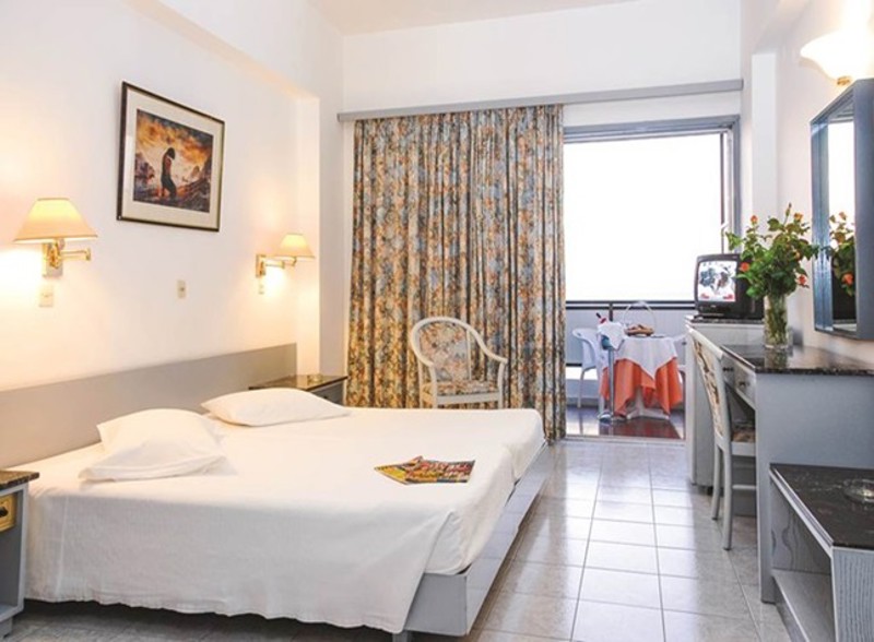 Belair Beach Hotel, Twin room