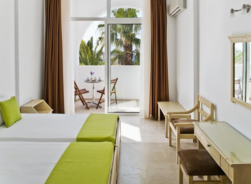 Makarios Bedroom.jpg