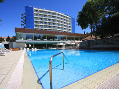 Grand Hotel ParkCroatiahotelandpool.jpg