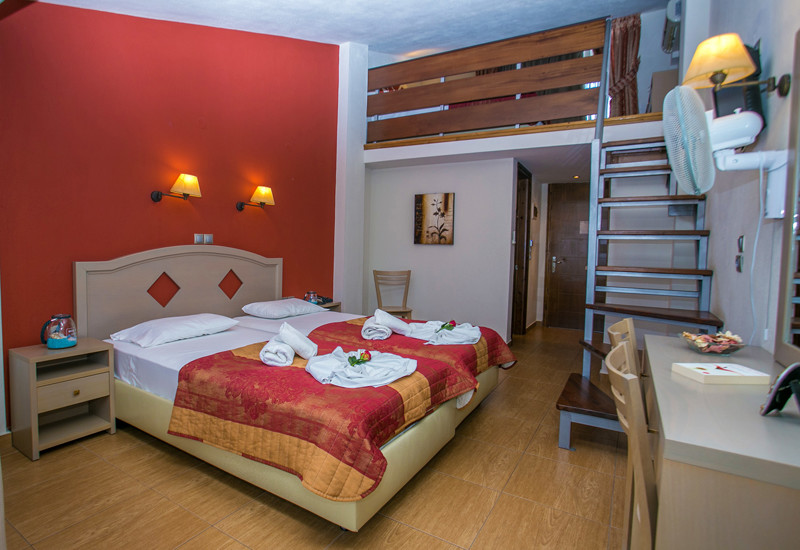 Thalassies Noveau Bedroom 3
