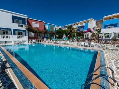 View of pool at Saraya Resort in Leros (1)