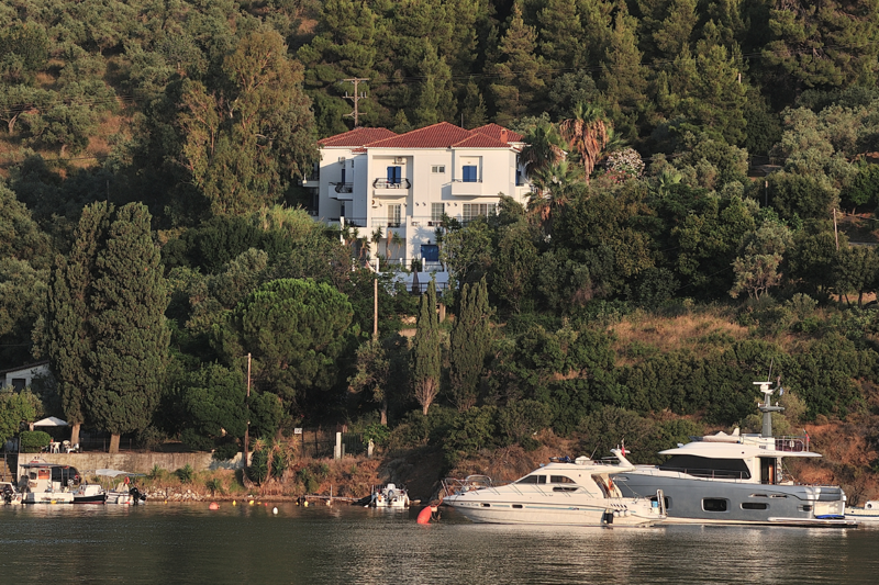 Overview of Anamar Skiathos