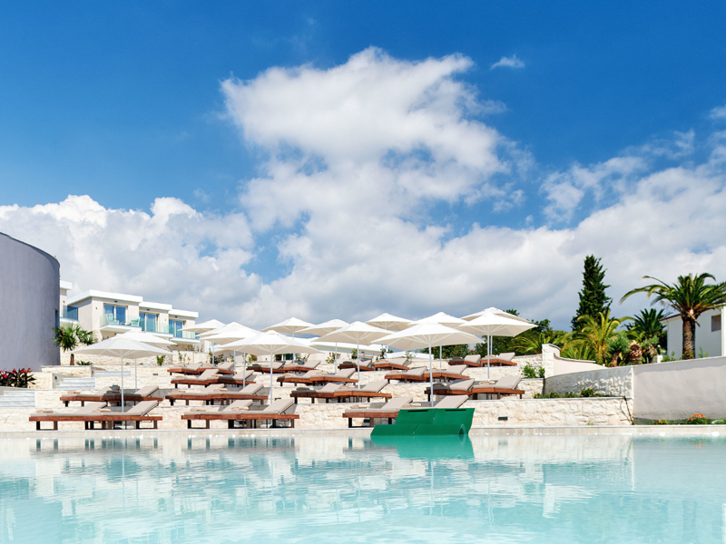 Pool at Alexandra Elegance