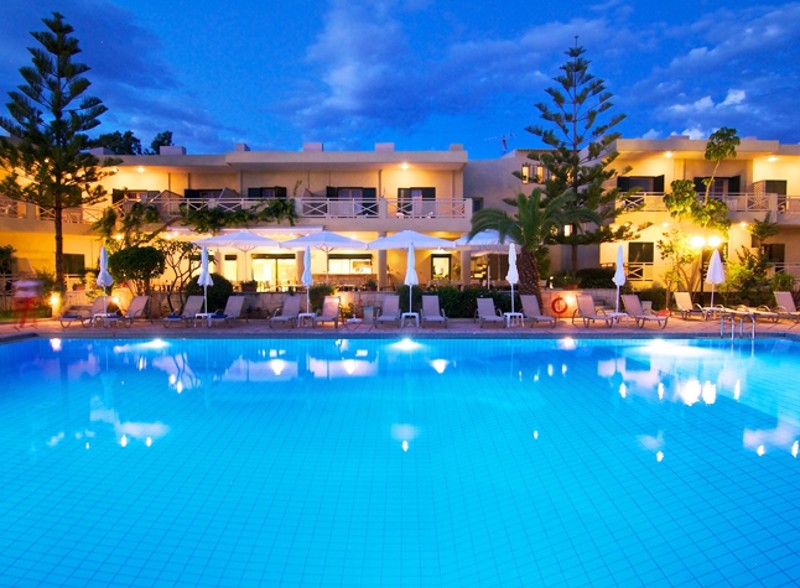 Night view of pool at Solimar Ruby Hotel