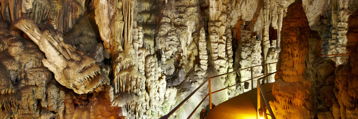 Dikteon Cave